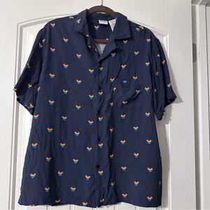 Disney Pride Collection Men’s Navy Short-Sleeve Button-Down Mickey Mouse Large